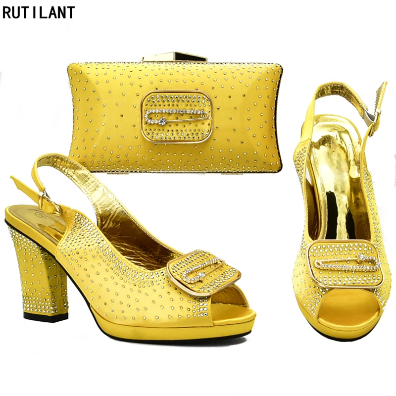 Женская обувь в итальянском стиле комплект из обуви и сумки украшенные стразы