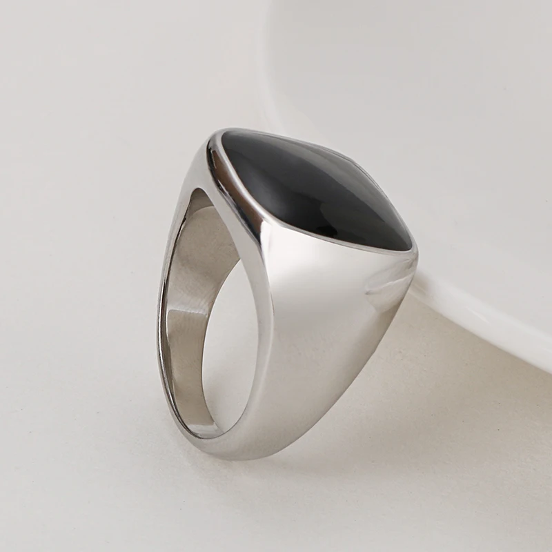 Кольцо мужское из нержавеющей стали с черным квадратным камнем | Украшения и