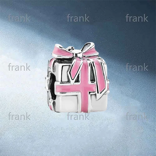 

791132EN24 Wrapped Up in Charm