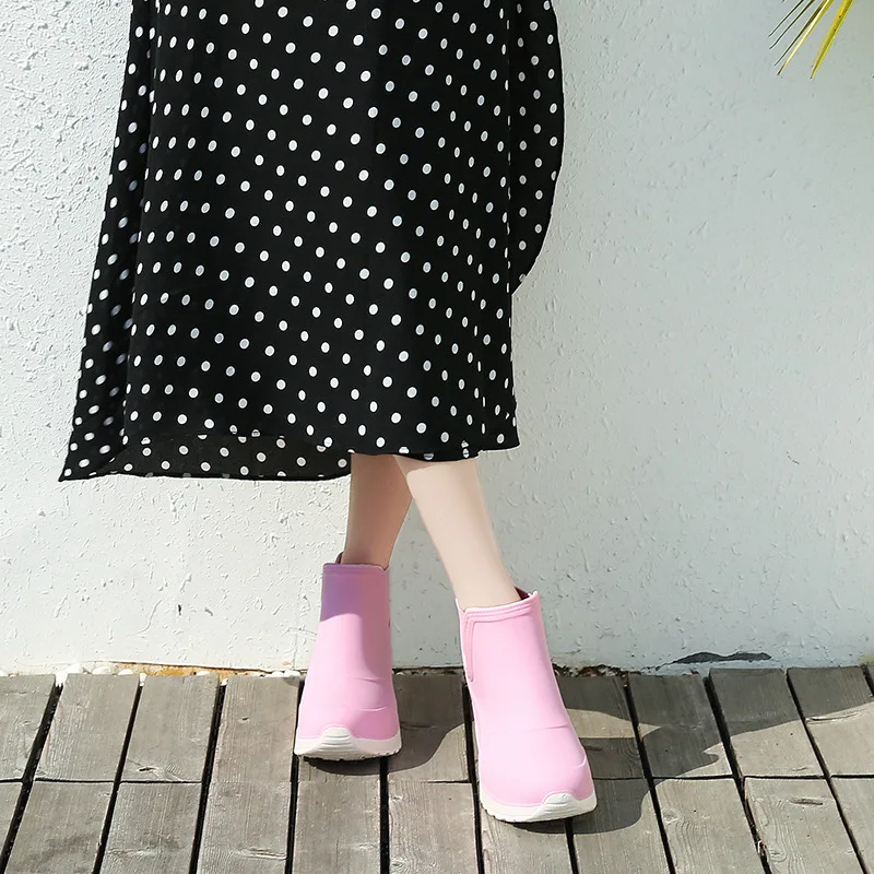 

Winter Fashion Parent-child Rain Boots Women Waterproof Shoes Short Tube Outdoor Non-slip Waterproof Car Wash Shoes Ladies