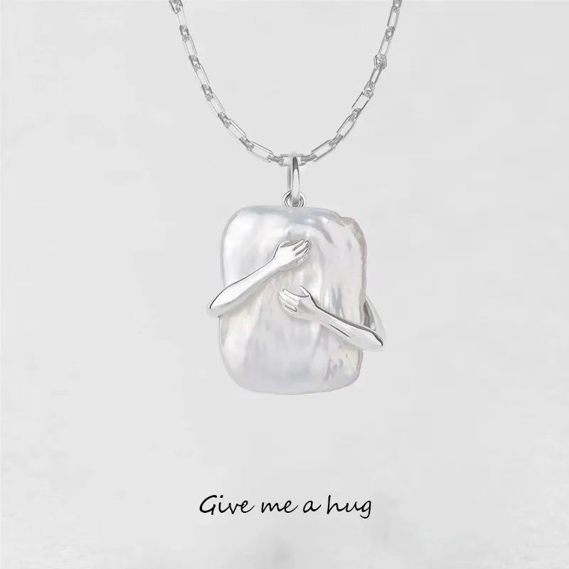 

Fashion Unique Hand Hug Couple Necklace for Women Lovers Friendship Jewelry Christmas Gifts Long Chain Pendant Collar 2021