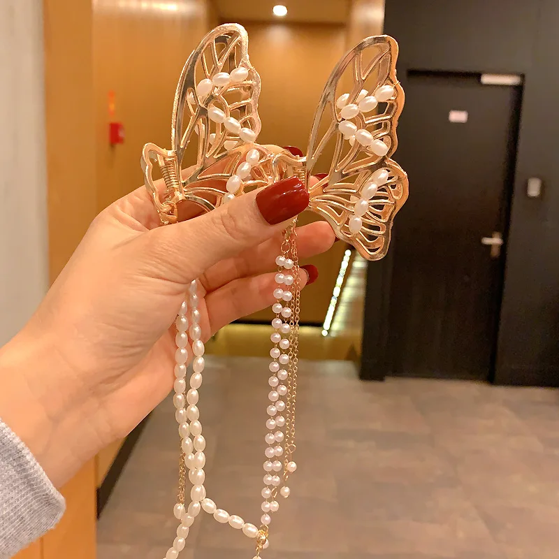 

2021 New Fairy Hollow Butterfly Flower Handmade Pearl Chain Long Tassel Hair Claw Side Clamp for Women Hair Accessories
