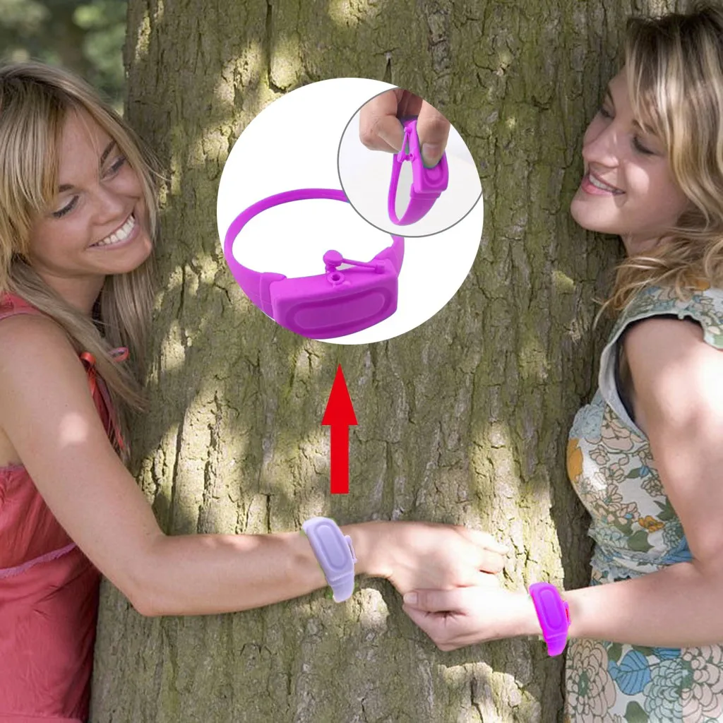 

Wrist hand sanitizer dispenser New type portable silicone disinfection bracelet can store disinfectant, hand sanitizer silicone