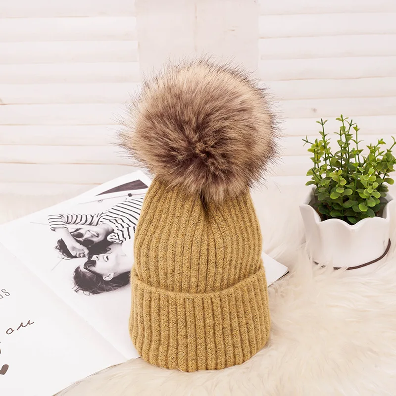 

New Winter Adult Mohair Dark Buckle Wool Ball Knitted Hat Simple Fashion Pure Color Ladies Warm Woolen Hat