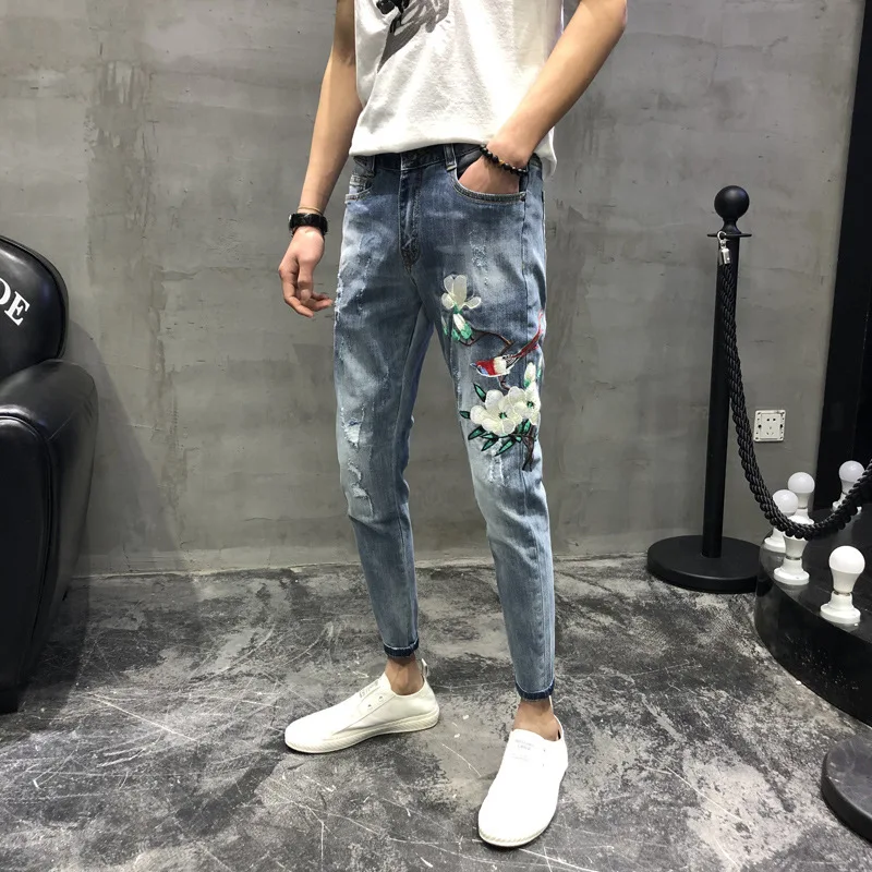 

Spring and autumn 2021 Fashion casual men's ripped embroidered flower jeans Slim-fit feet pants Social guy ankle length pants