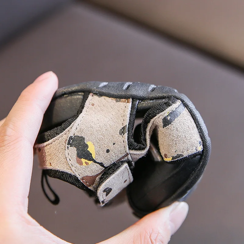 Сандалии для мальчиков модные босоножки на мягкой подошве Нескользящие