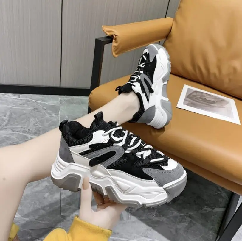 

Женские массивные кроссовки на платформе, белые, черные дышащие удобные повседневные спортивные туфли для бега, большие размеры 40, осень 2021