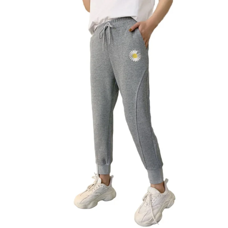 

CN 2020 Sweatpants Women Casual Solid Color High Waist Pencil Pants Elastic Waist Daisy Embroidered Loose Long Women's pants