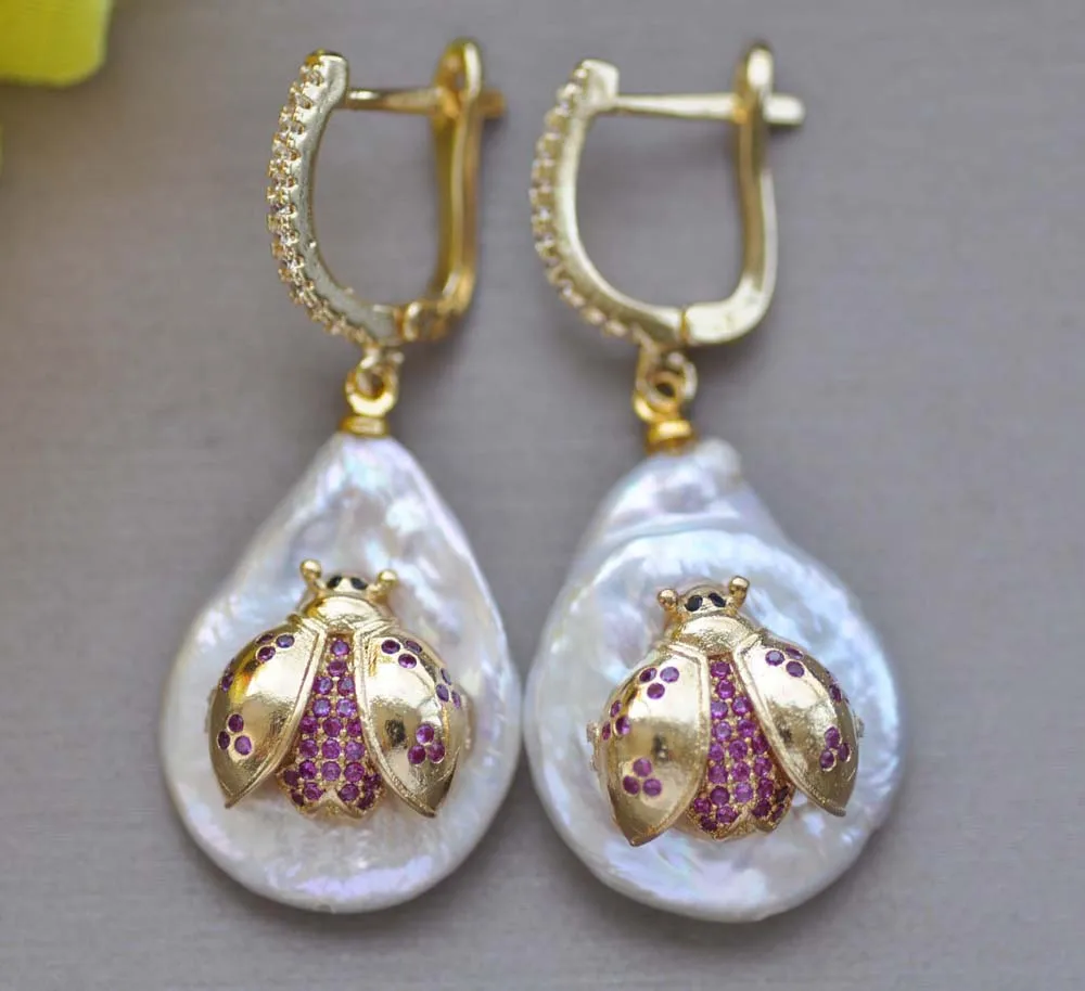 

Z10041 22mm White Drop Coin Pearl Insect gold-plating CZ Dangle Earring