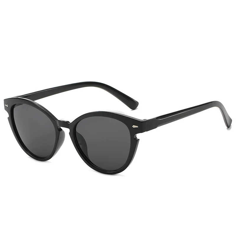 

2020 new cat's Eye Sunglasses personalized MIDI glasses street shooting versatile marine Sunglasses Women