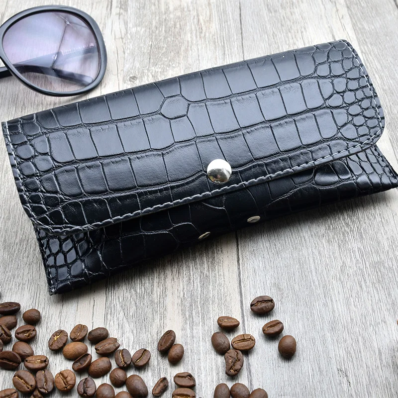 Роскошный кожаный футляр для солнцезащитных очков Жесткий Чехол со змеиным