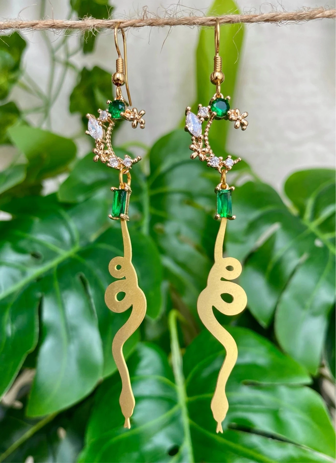 

Myth of medusa earrings,Witchy earrings- Goth - Gothic- Dark Jewelry