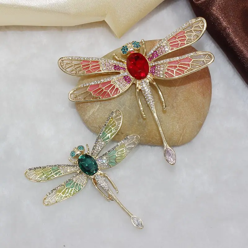 

2021 New Creative Dragonfly Insect Exaggerated Fashion Cardigan Shawl Personality Female Coat Accessories Brooch