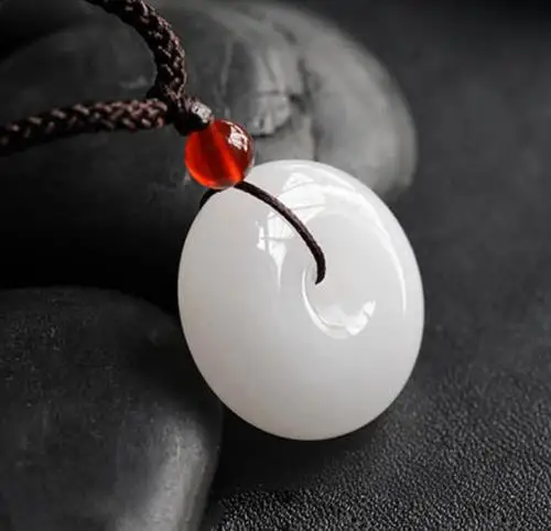 Натуральный хотанского камнем жадеит Happy счастливый мир пряжки подвеска амулет AA