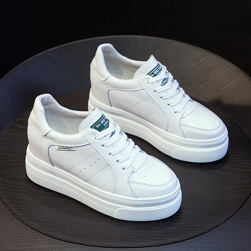 Женские кроссовки из натуральной кожи на шнуровке с круглым носком повседневные