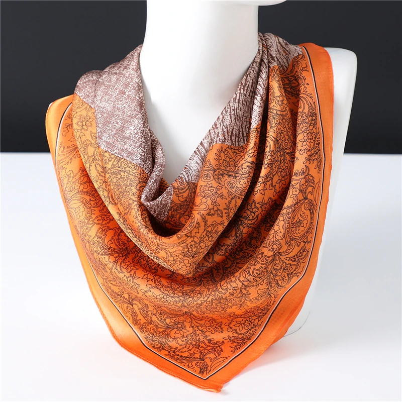 

Plaid Sjaal Vrouwen Lente Zomer Nieuwe Merk Desigen Vierkante Hals Scaves Lady Werk Kleine Zijden Sjaals Bandana Warkmatck