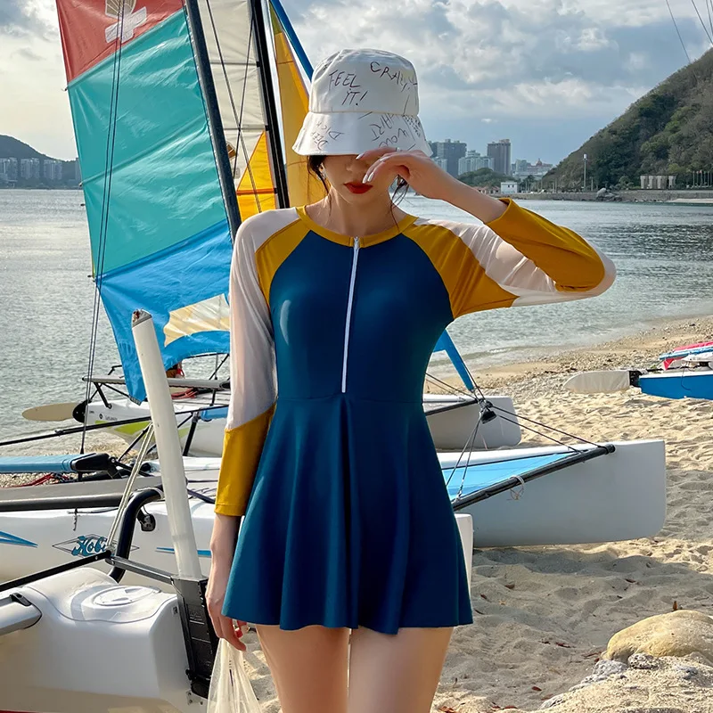 

Women One-Piece Swimming Suit Long Sleeves Beach Wear Padded Summer Swimwear Plus Size Surfing Suit Ladies Bathing Suit 2021 New