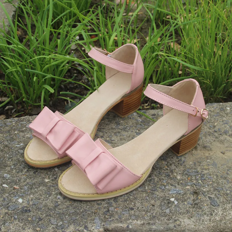 Новые летние босоножки из натуральной кожи на толстом каблуке с милым бантом