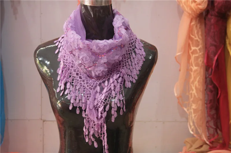 purple 1 шт., новые женские шали и шарфы с кисточками, Осенний женский Шелковый кружевной треугольный шарф с подвеской в виде цветка, Модный женский шарф - Цвет: purple