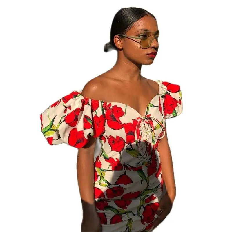 

Women Close-fitting Dress, Red Floral Printed Pattern Short Sleeve V-neck Dress, S/ M/ L