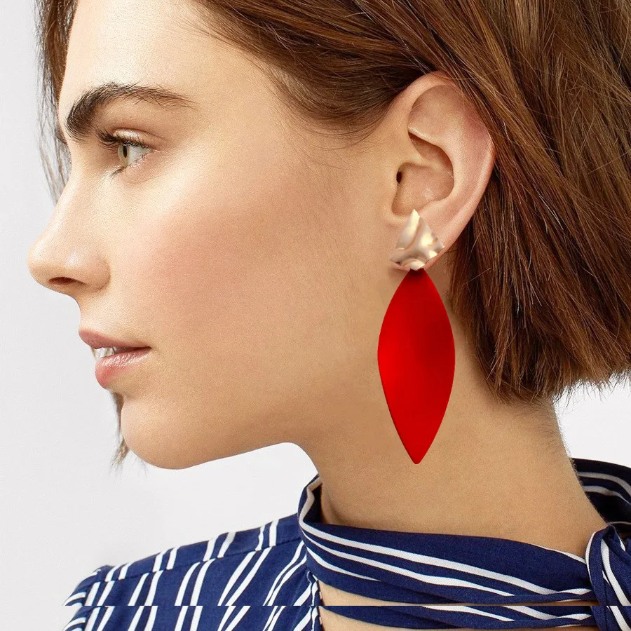 Крупные геометрические серьги-подвески неправильной формы для женщин красные