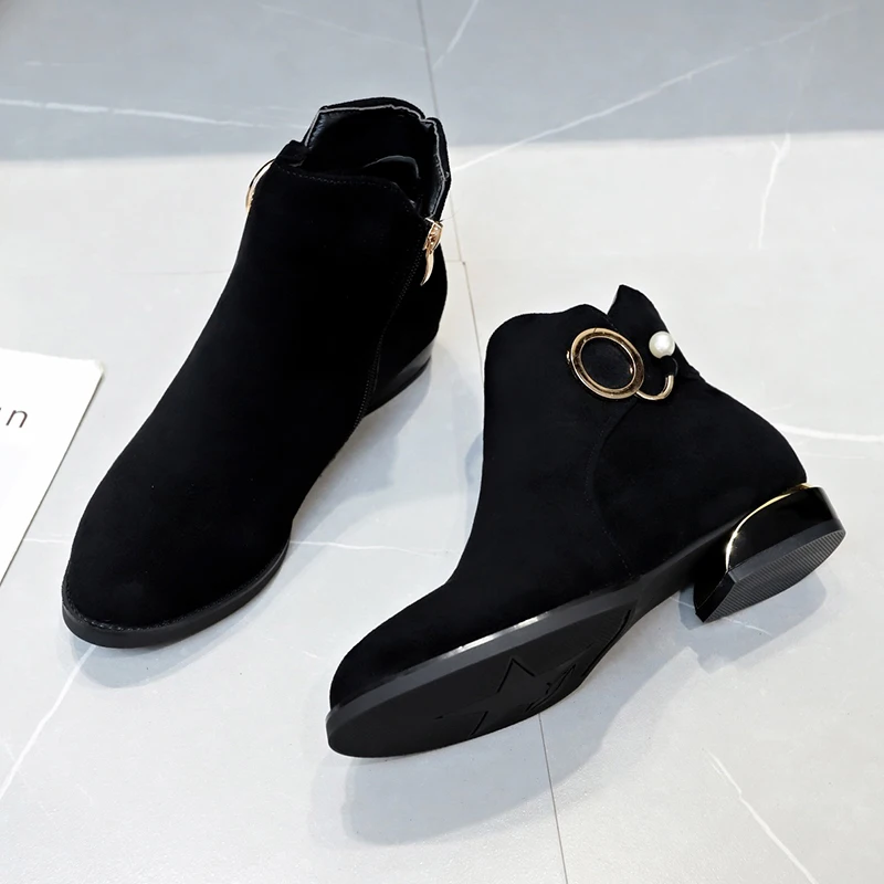 Женские замшевые ботинки на низком каблуке черные повседневные ботильоны с