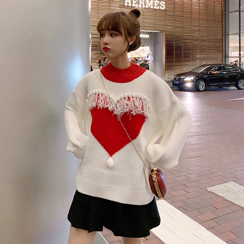 Женский свитер с кисточками белый красный длинным рукавом | Женская одежда