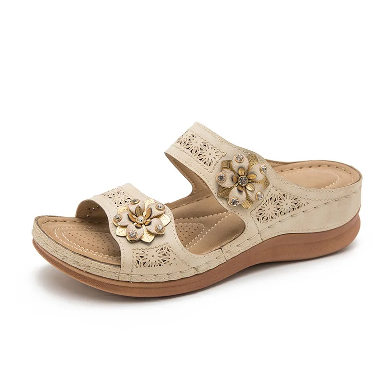 

41 Big Size Summer Shoes Women Slippers Wedges Shoes 2021 New Female Casal Platform Slippers Rivet Flower Slides Summer