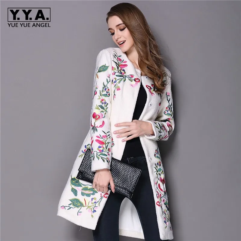 Женское шерстяное пальто с вышивкой длинное приталенное в этническом стиле