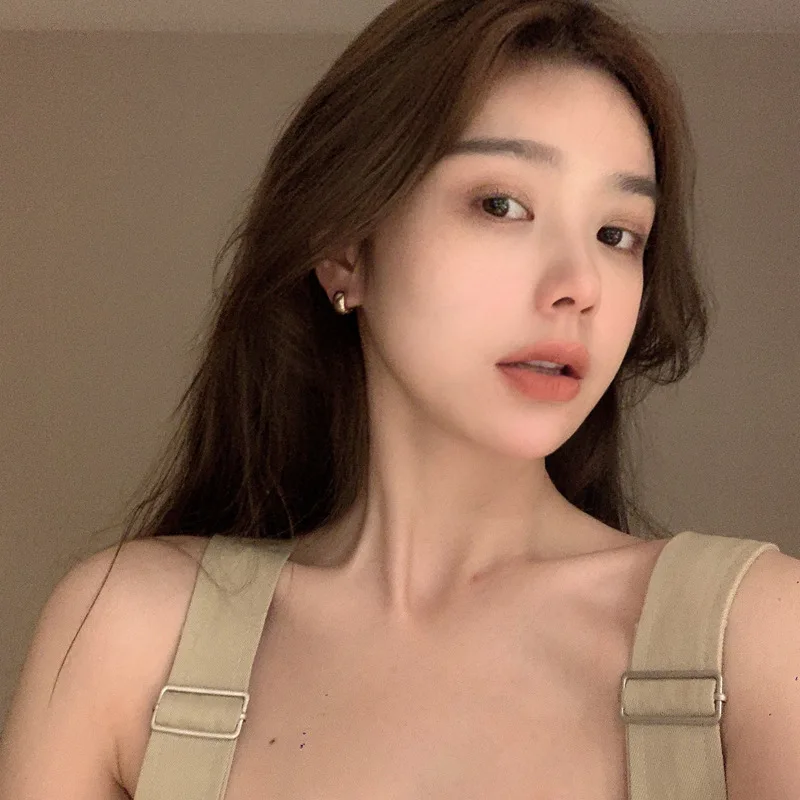 

Customized earring 2021 new trendy earrings female temperament light luxury high-end earrings