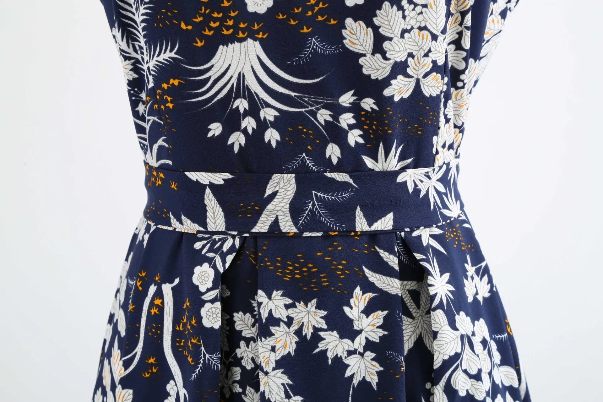 

BacklakeGirls 2020 Plus Size Women Sleeveless O-neck Print Casual Vintage Floral A-line Party Dress Summer Beach Dress Vestidos