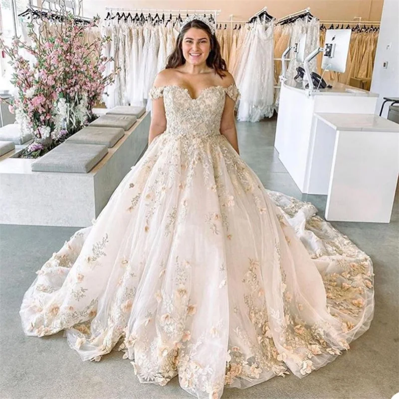 

Plus Size Wedding Dresses Lace Appliqued Off Shoulder Bridal Gowns Floor Length Elegant Vestido de novia