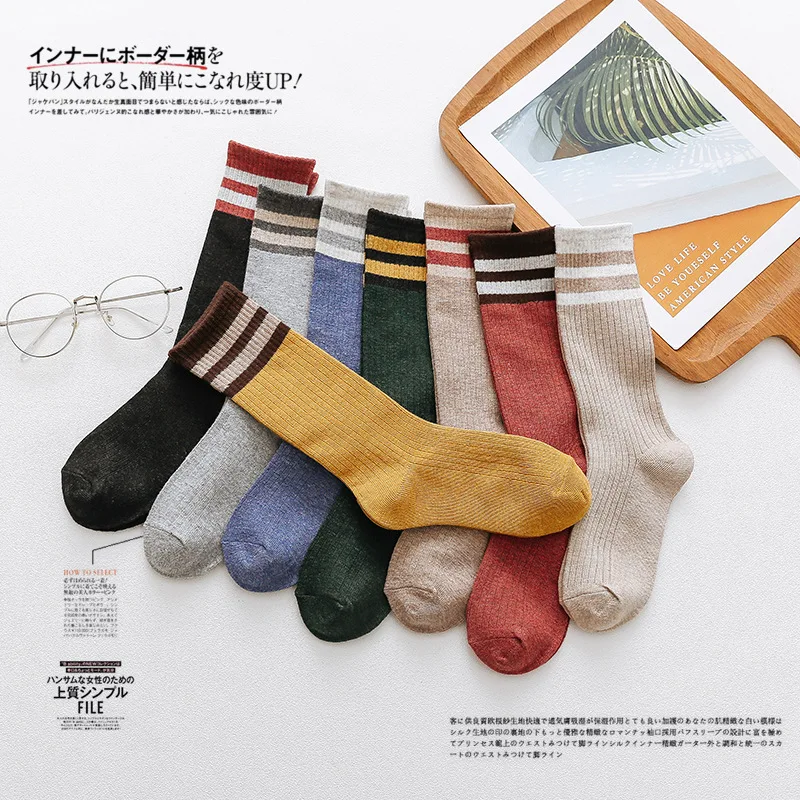 Женские полосатые хлопковые носки в черном белом красном синем и желтом цвете