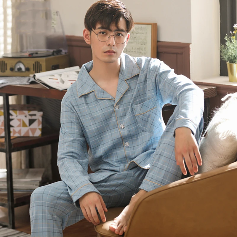 Пижама мужская хлопковая в полоску с длинным рукавом и воротником лацканами |