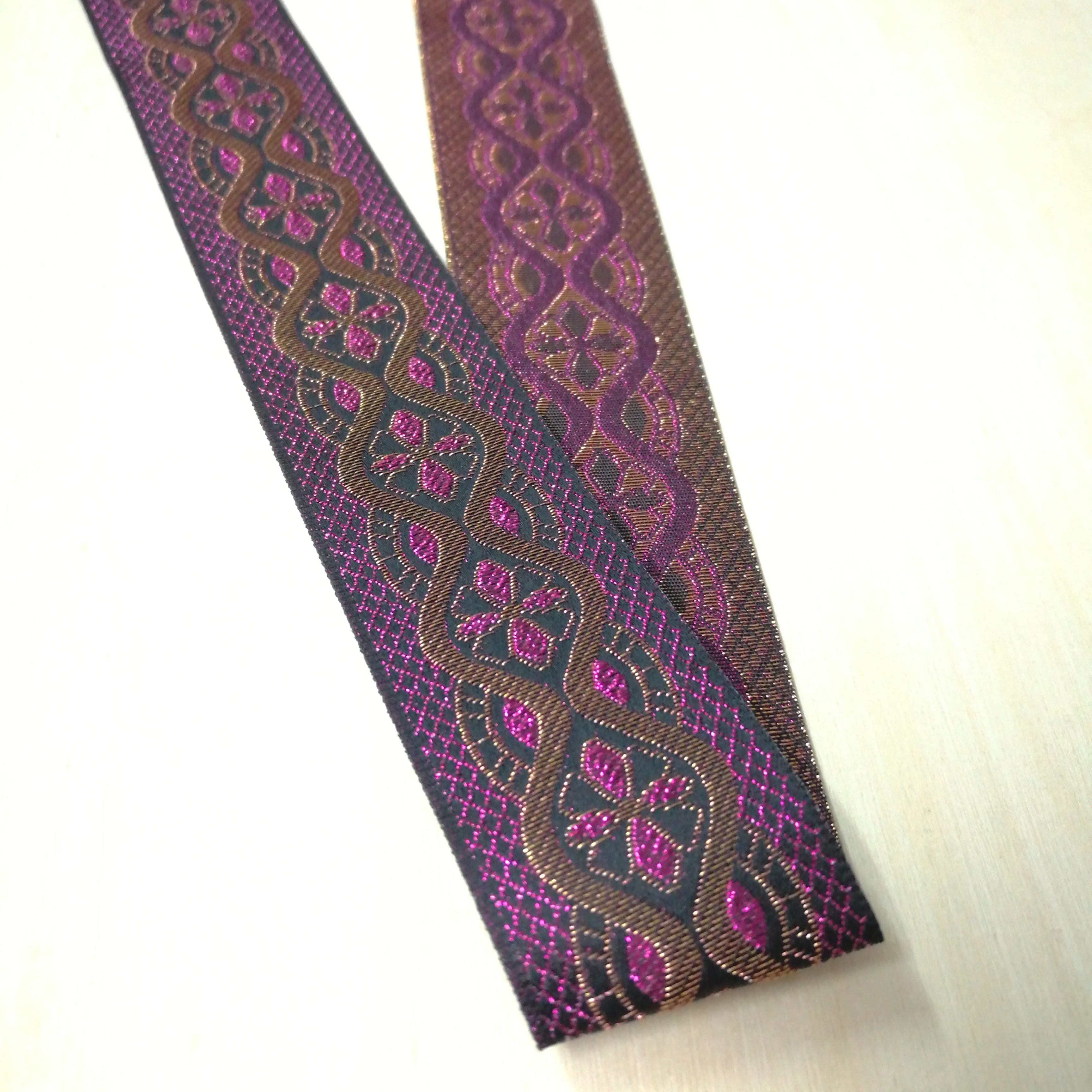 3 см 33 мм 1-3/8 дюйма ярко-розовая Золотая филигранная Цветочная ромбическая