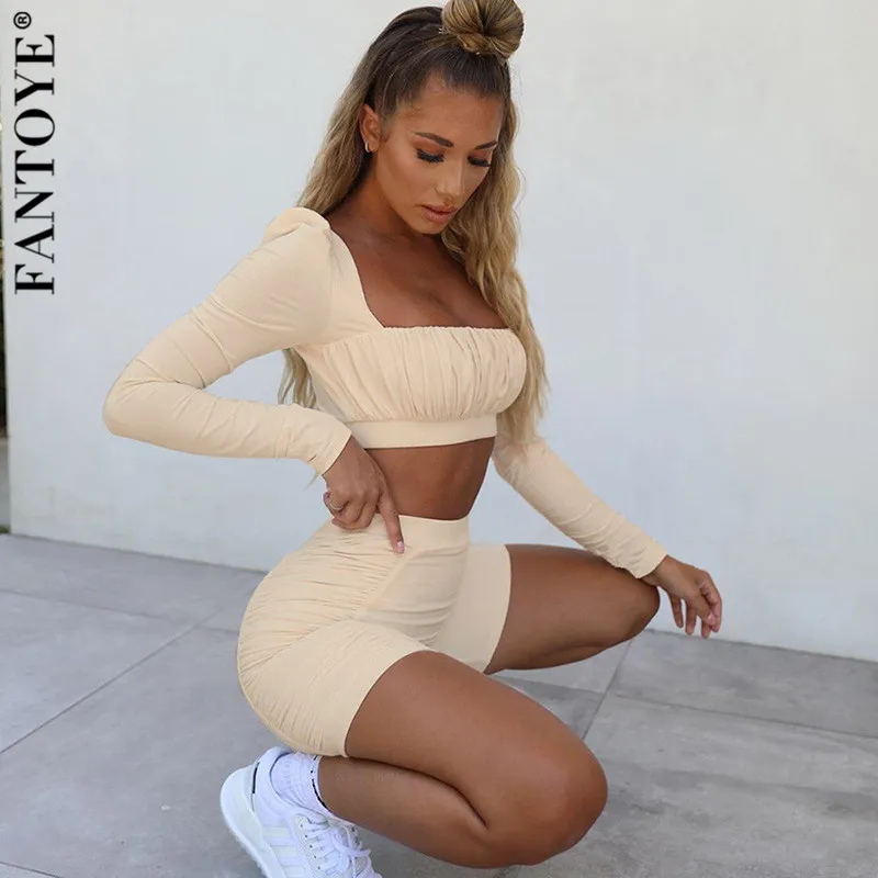 Женский спортивный костюм FANTOYE однотонный комплект из двух предметов короткий