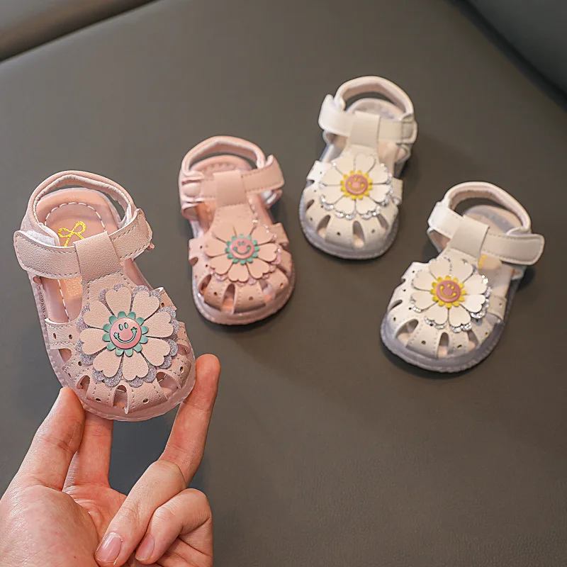 

Little Daisy Children's Sandals Summer Men's and Women's Luminous Sandals Female Baby Shoes Beach Shoes LED Light-up Shoes