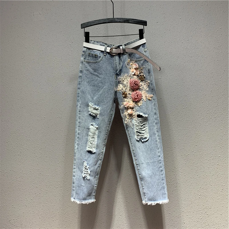 

Женские рваные джинсы с цветочными наклейками, ковбойские брюки, женские шаровары на весну и лето, модные джинсы