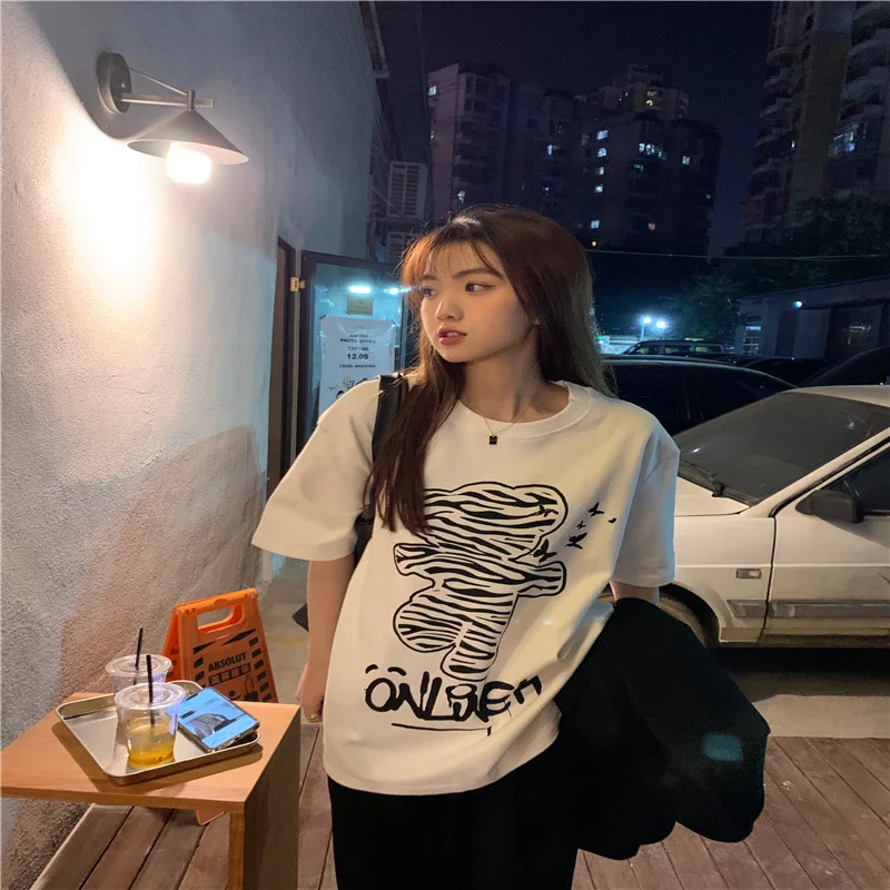 

Spring 2021new Korean Style Sense of Design Niche Slimming Versatile Loose T-shirt Women's Short-Sleeved Shirt Ins Fashion