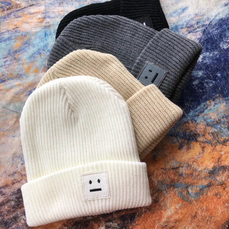 

Smiley Hat Couple Woolen Hat Korean Fashion Warm Knitted Hat Men's and Women's Autumn and Winter Hats