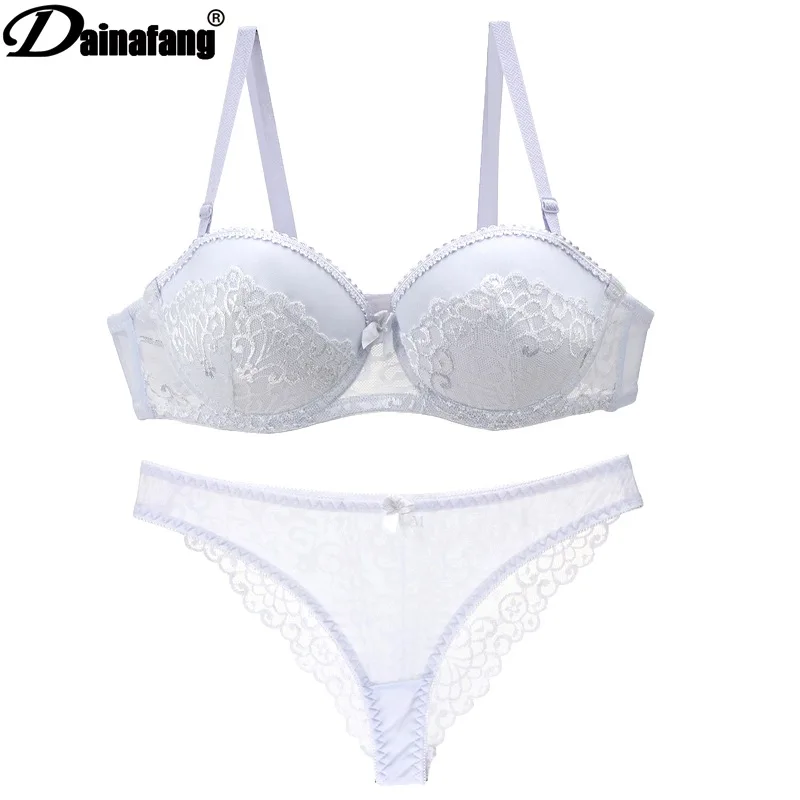 Брендовый комплект с бюстгальтером 1/2 чашечками соблазнительный кружевной s со