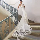 Платье свадебное с длинным шлейфом, на тонких бретельках