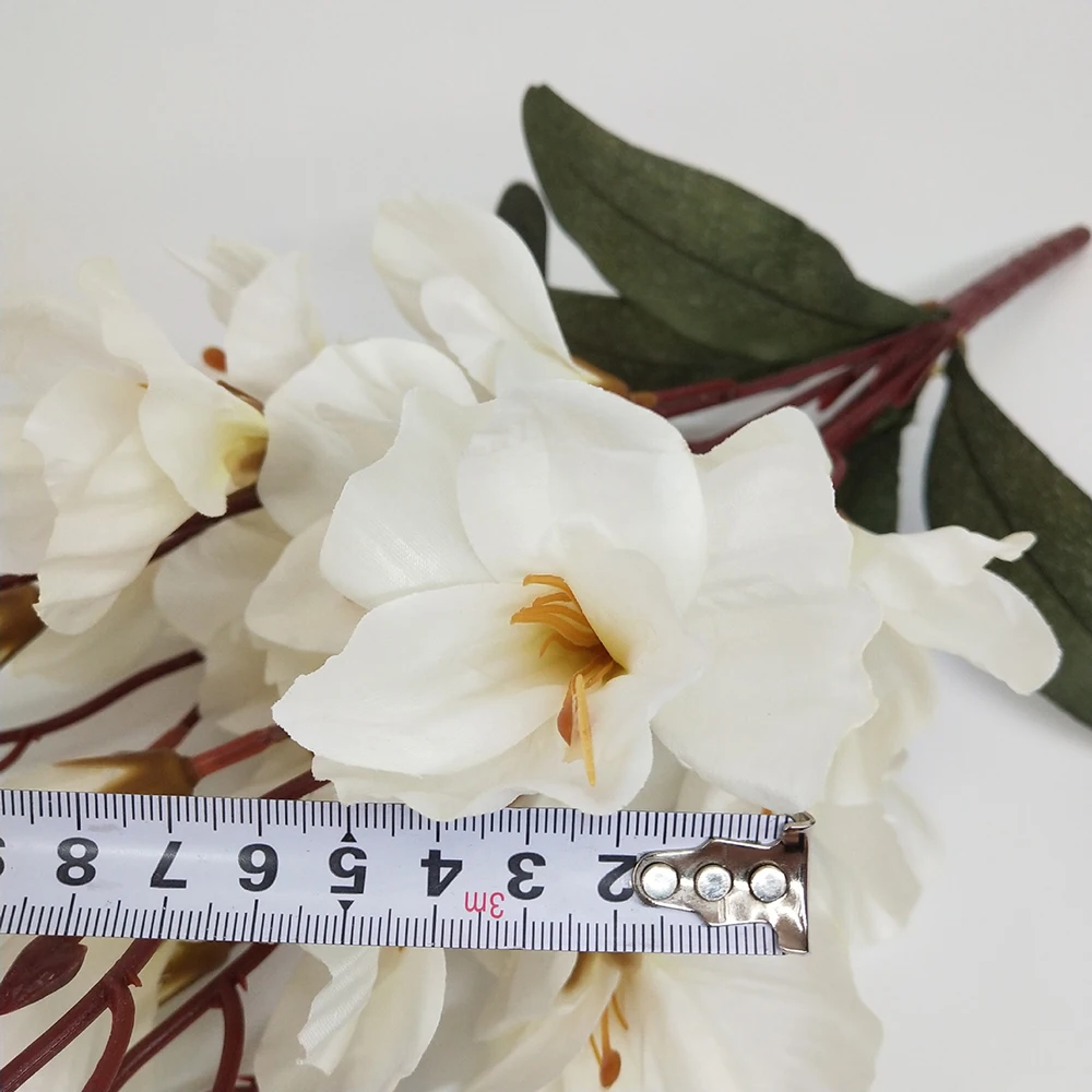 

Magnolia Artificial Silk Flower Bouquet, 5 Forks Magnolia Wedding Party Christmas Home Decoration Fake Flower