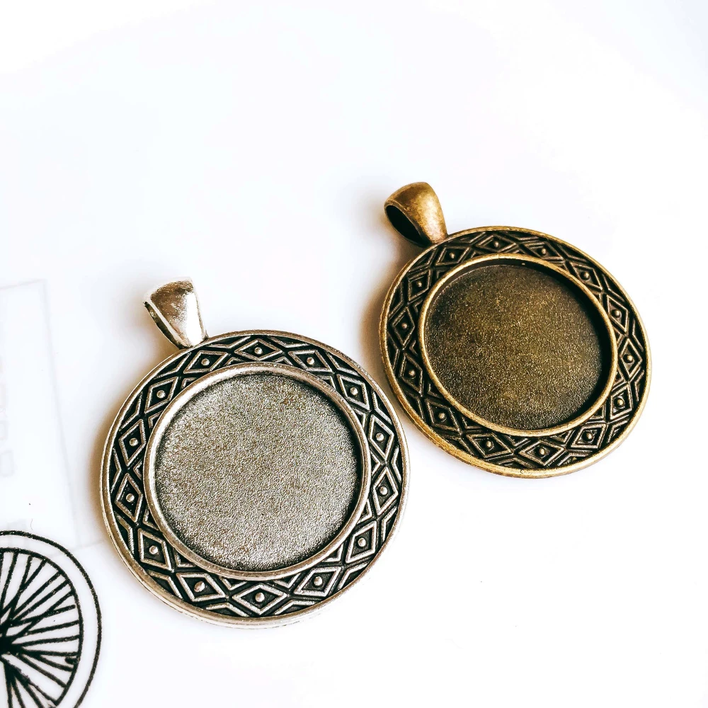 

5pcs/lot 22mm Necklace Pendant Setting Antique Bronze Silver Color Glass Cabochon Blank Base Supplies for Jewelry Finding T249