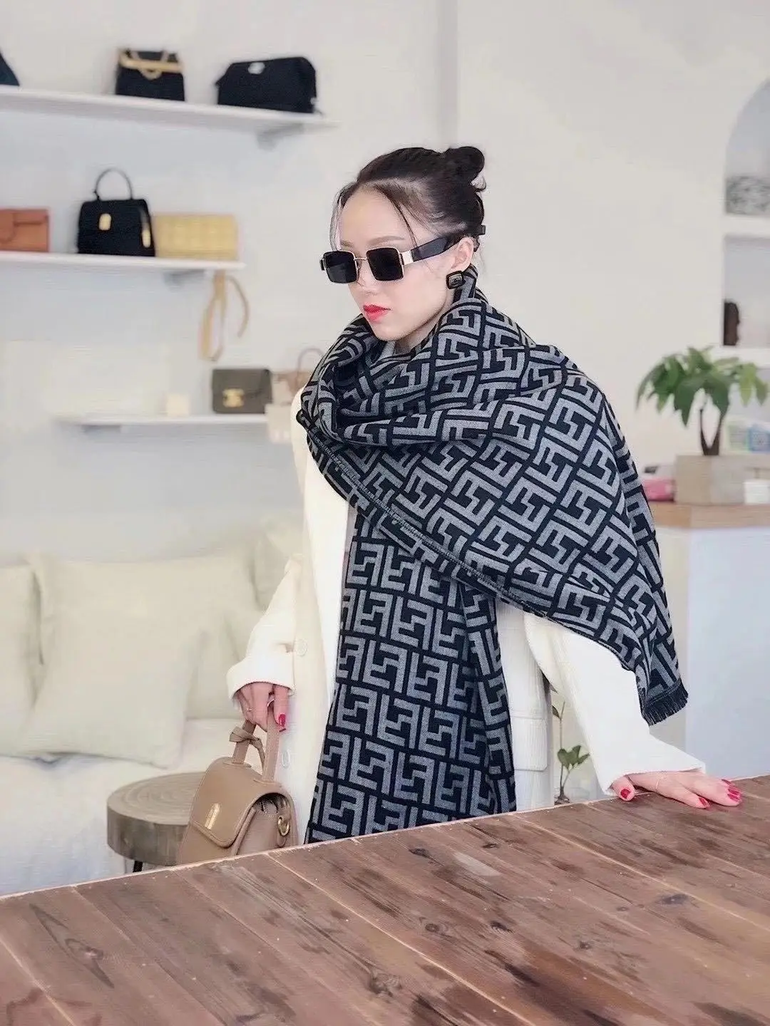

Luxury Brand 2021 Cotton Lady Big Shawl Imitation Cashmere Scarf Autumn And Winter Thickening Warm Letter Printing Shawl Scarf
