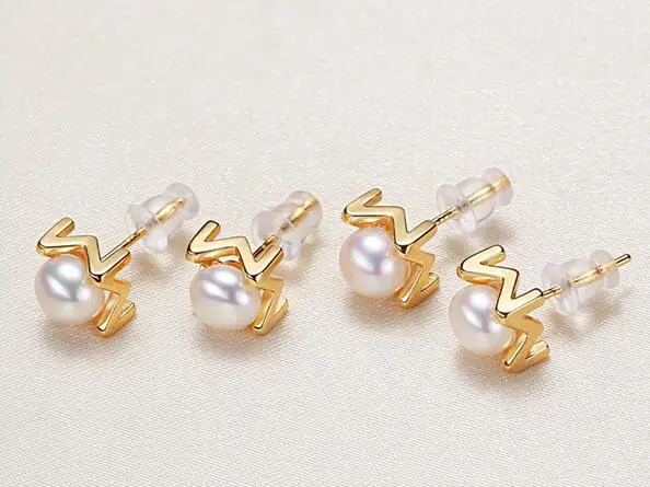 

Серьги из серебра 925 пробы с пресноводным жемчугом 6-7 мм