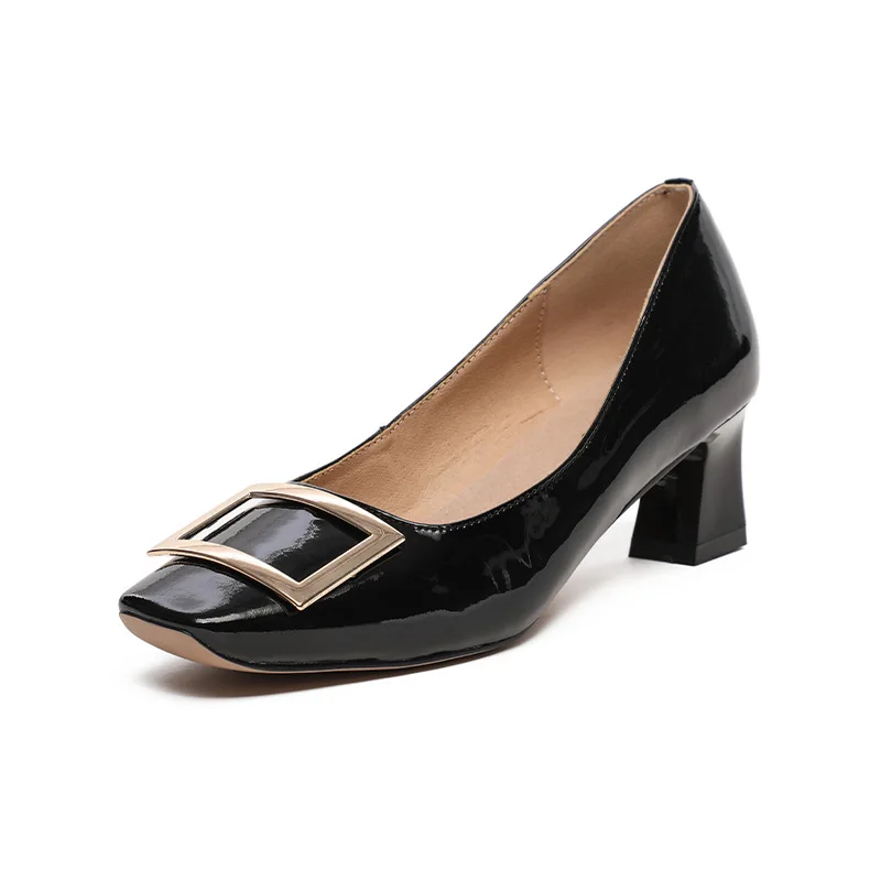 

2021 spring Korean light patent leather retro metal decorative square button square head thick heel shallow mouth single shoe