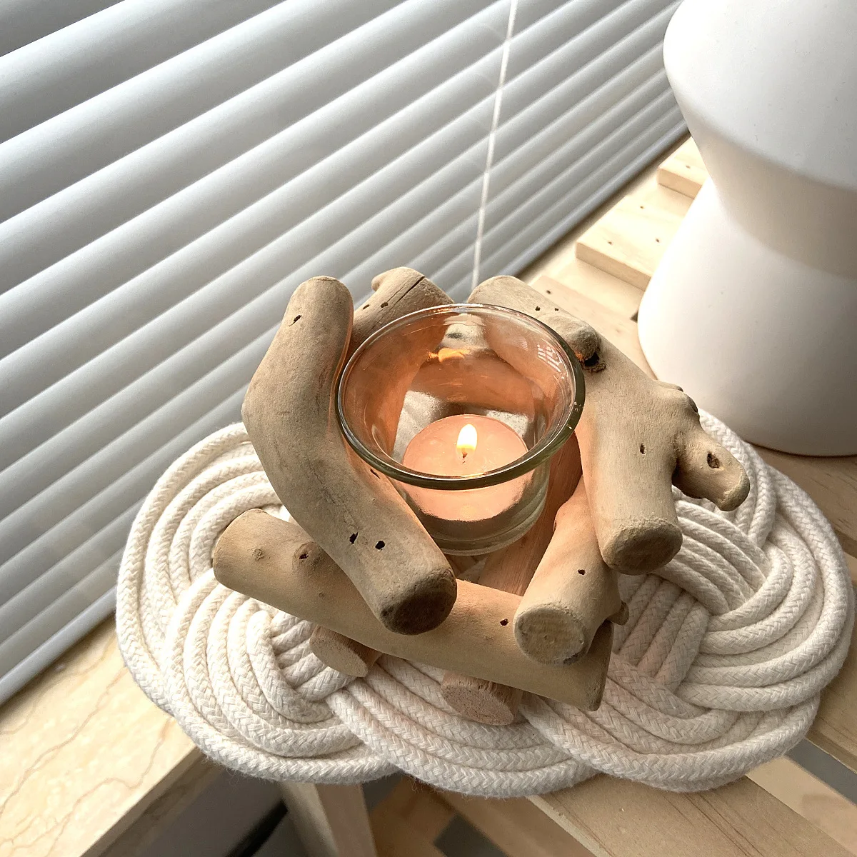 

1Pcs INS Driftwood Retro Candle Holders Nordic Style Candlestick Simple Home Table Decoration Handmade Wooden Crafts Ornaments