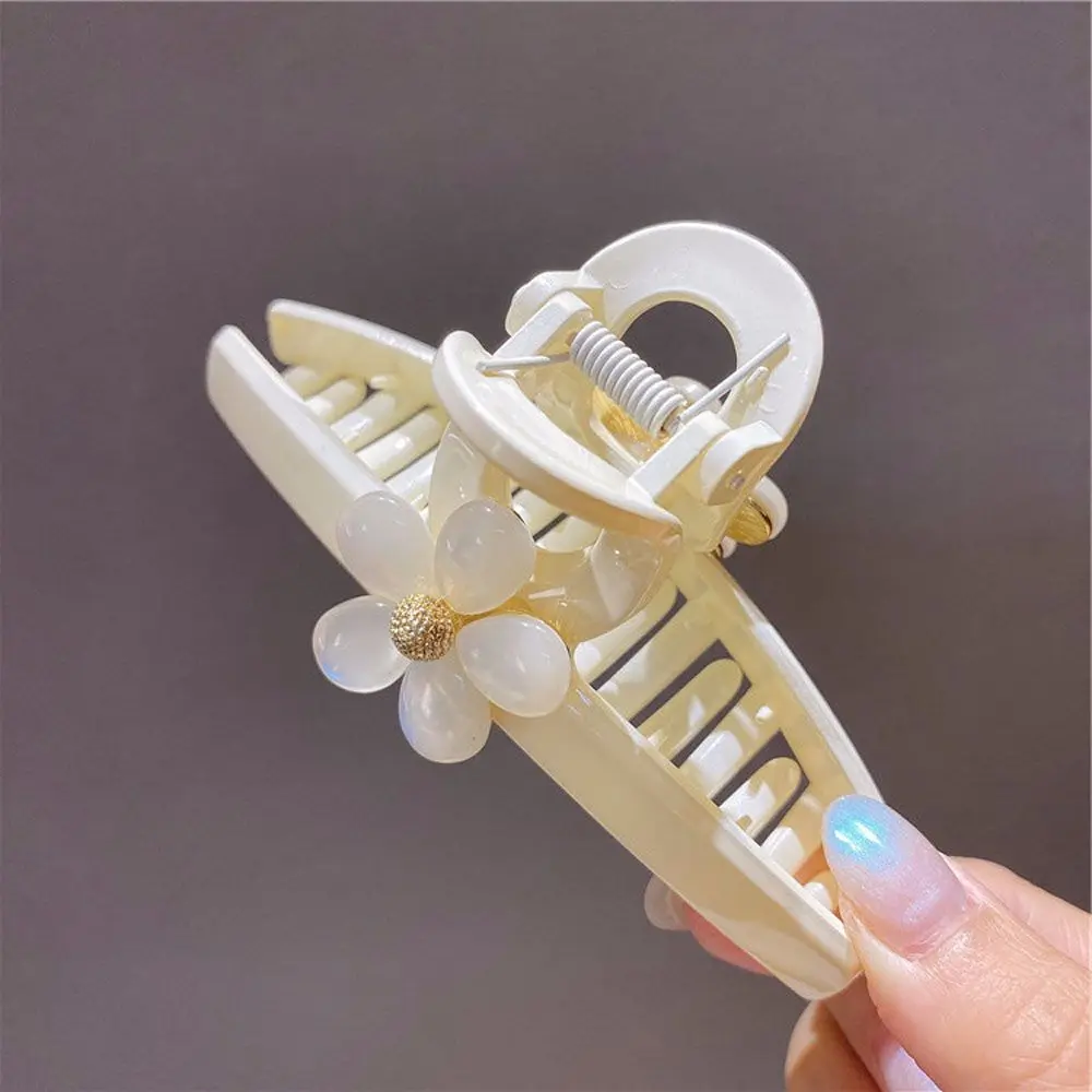 

Elegant Pearls Beads Large Size Hair Claws for Women Hairpins Shiny Crystal Rhinestone Flower Hair Clips Hair Crab Accessories