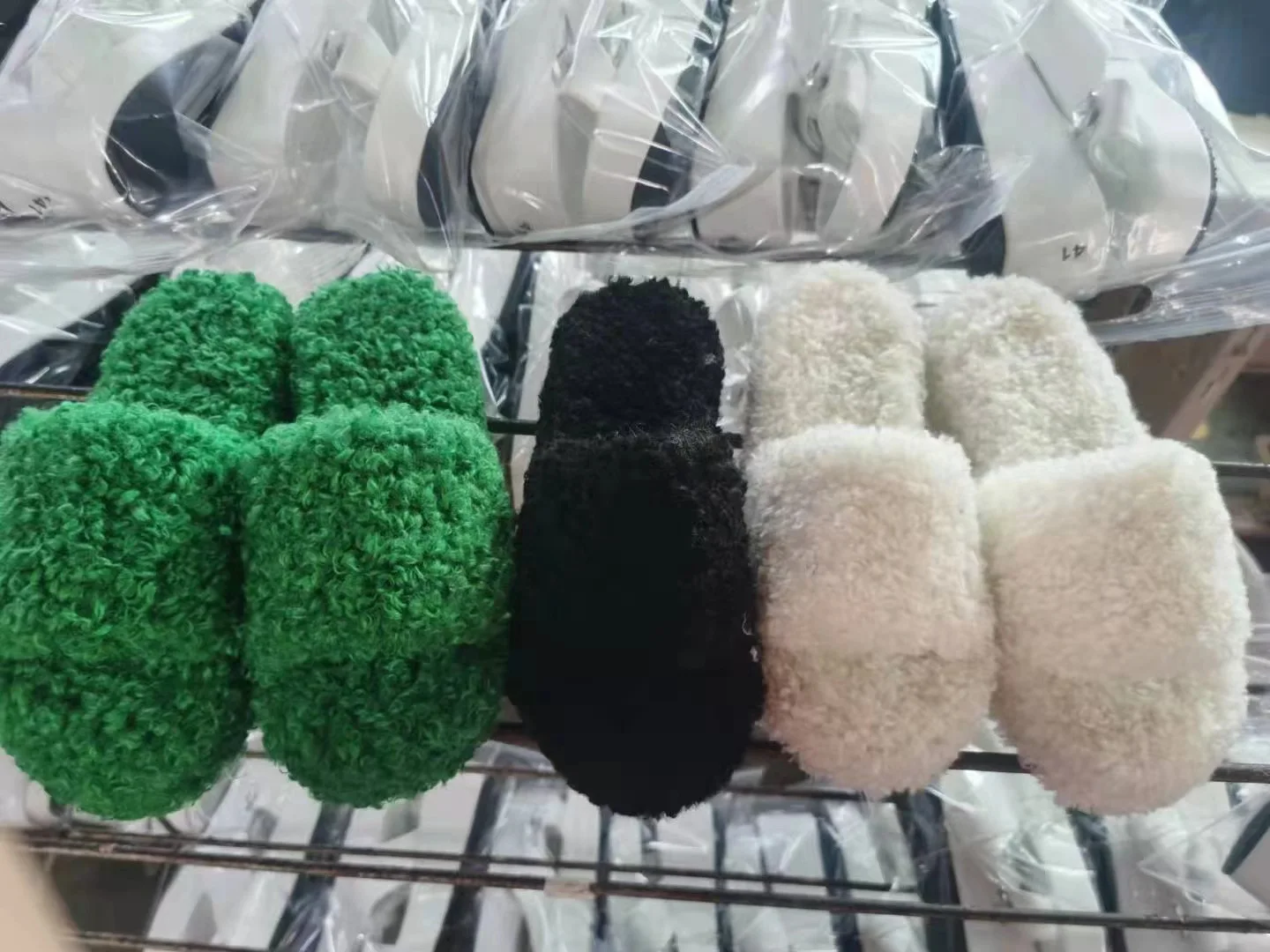 New Fashion Cotton Green Plush Slippers Men's and Women's Home Fashion Plush Shoes In-line Slippers